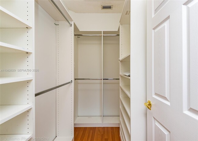 Building Photo - 16061 Emerald Cove Rd