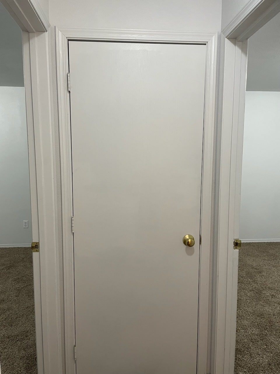 Extra closet - 803 N 20th Ave