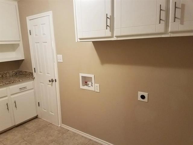 Building Photo - 100 Lochness Ln