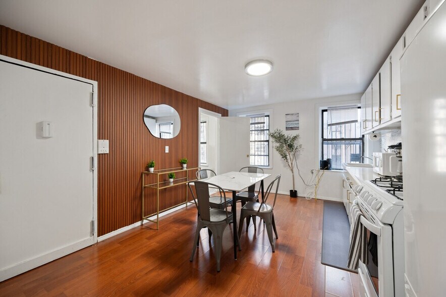 Building Photo - 338 9th Ave