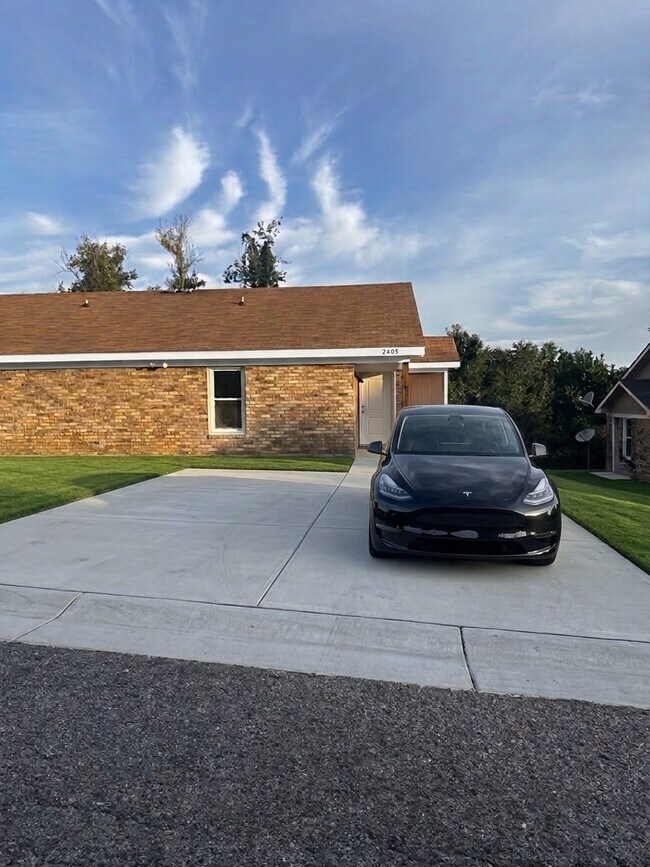 Building Photo - 2405 Antebellum Dr