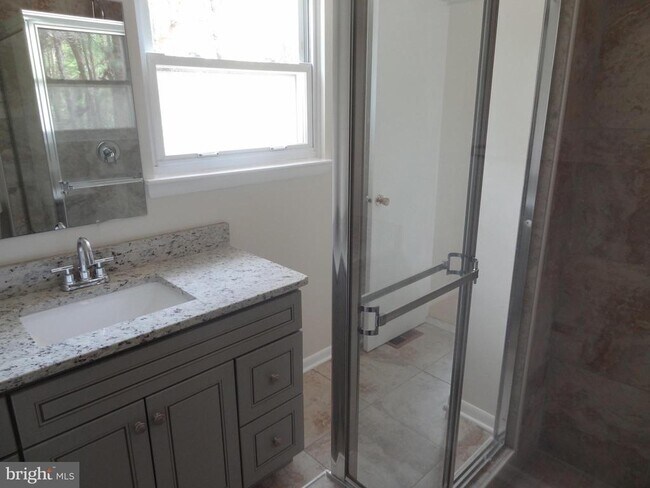 Building Photo - 1627 Severn Run Ct