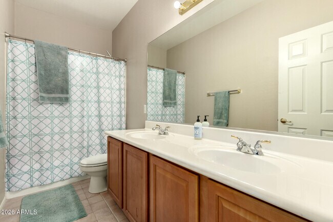 Building Photo - 2043 W Periwinkle Way