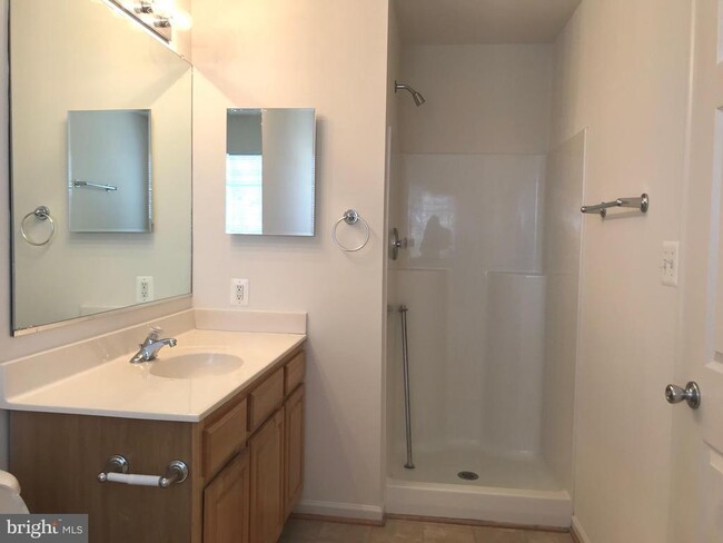 Building Photo - 201 Merrill Ct