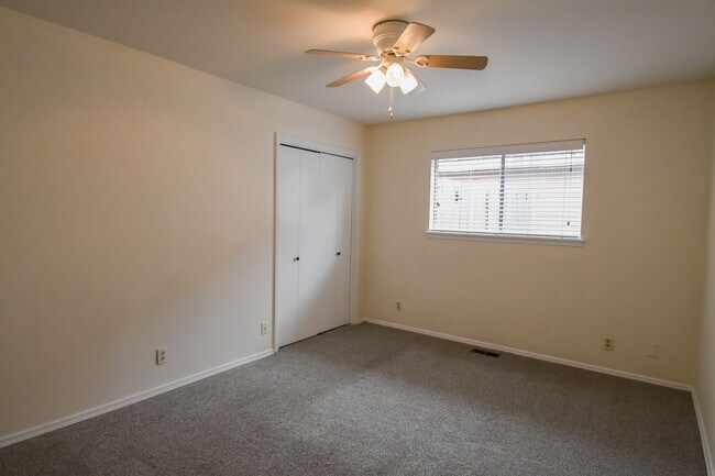 Building Photo - Charming 3-Bedroom Home in the Warrenton Neighborhood!