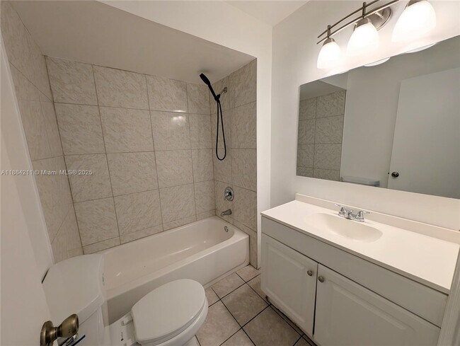 Building Photo - 915 Turtle Cove Ln