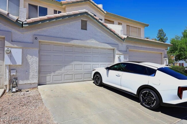 Building Photo - 4805 E Kachina Trail