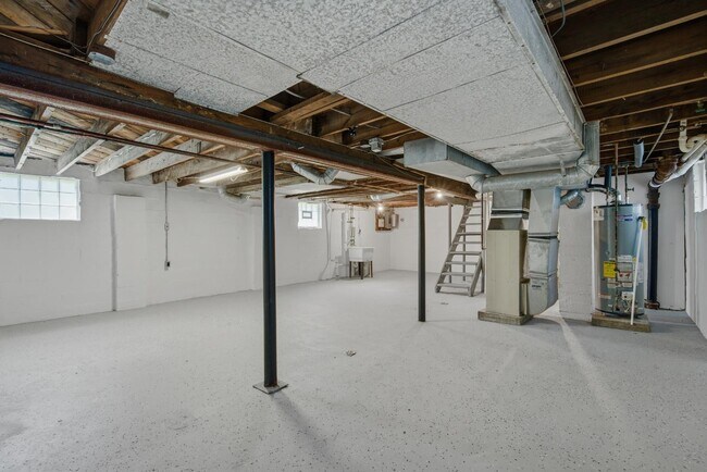 Building Photo - 14601 San Juan Dr