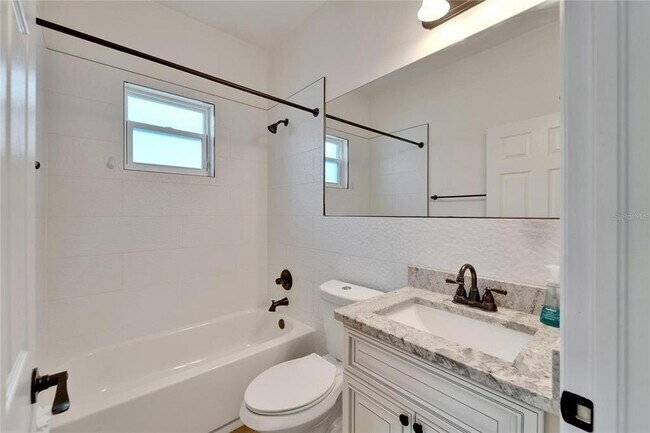 Building Photo - 3813 N Highland Ave
