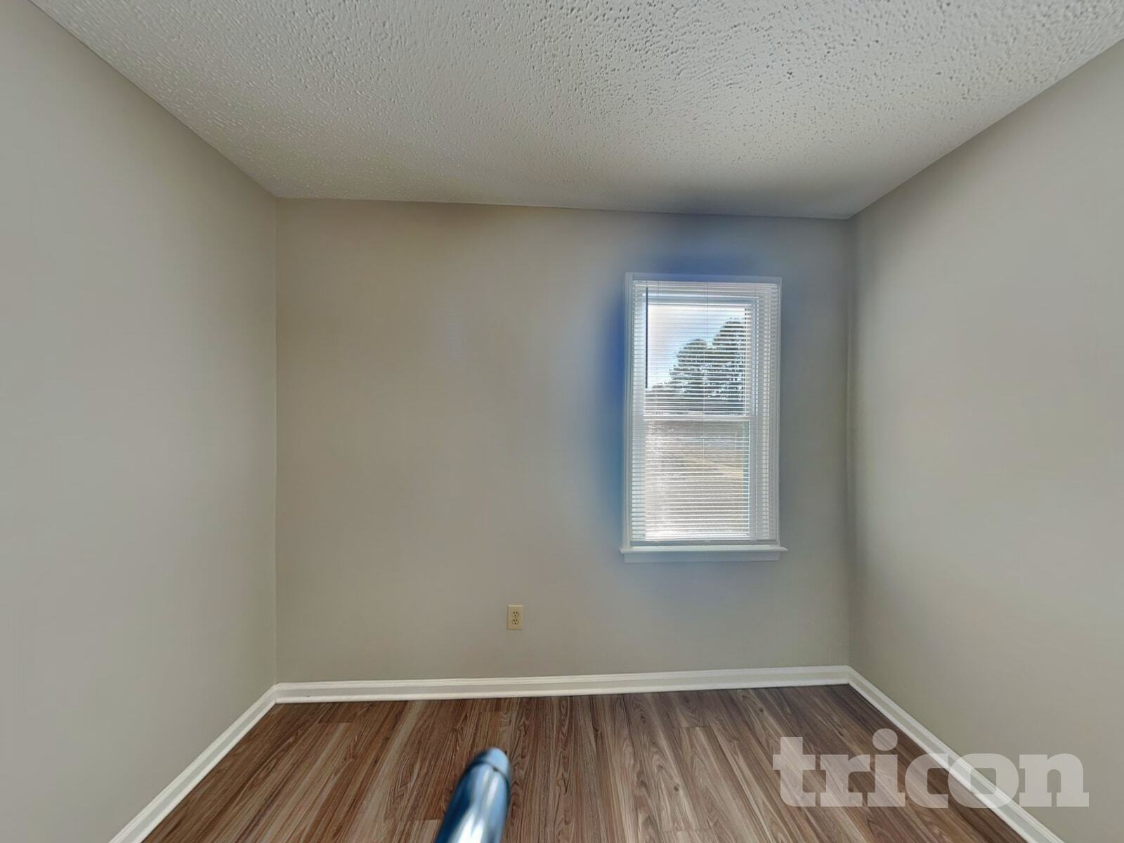 Building Photo - 812 N Royal Tower Dr