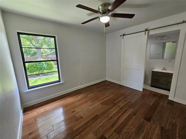 Building Photo - 2402 Housley Dr