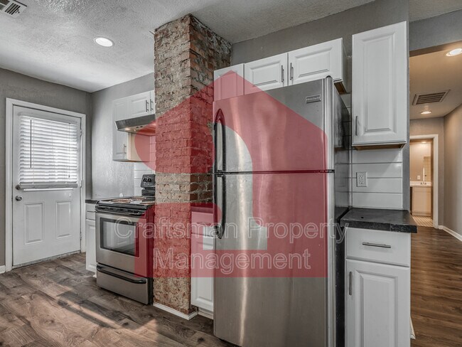 Building Photo - 2843 NW 18th St