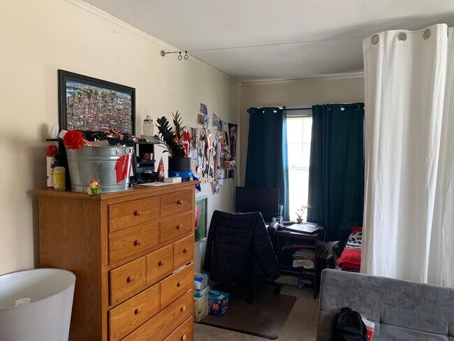 Building Photo - 1614 Adams St