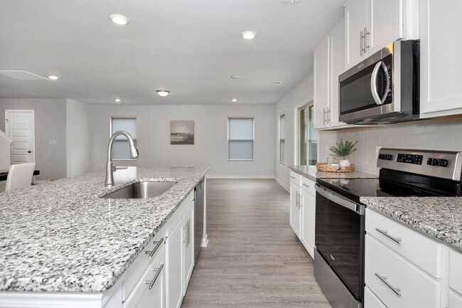 Building Photo - 3 Bedroom House in East Limestone