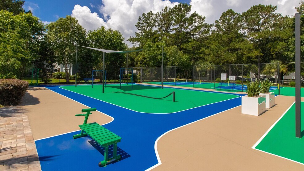 MAISON Burbank 4600 Burbank Dr Baton Rouge LA 70820 Apartment Finder