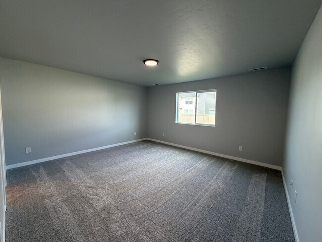 Building Photo - Move-In Special! Brand new 3 bed 2 bath home with bonus room, located in Meridian just off McMill...