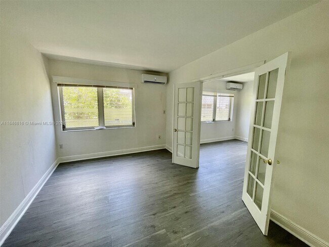 Building Photo - 218 Santillane Ave