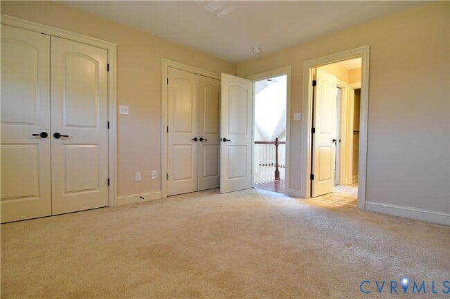 Building Photo - 12900 River Rd