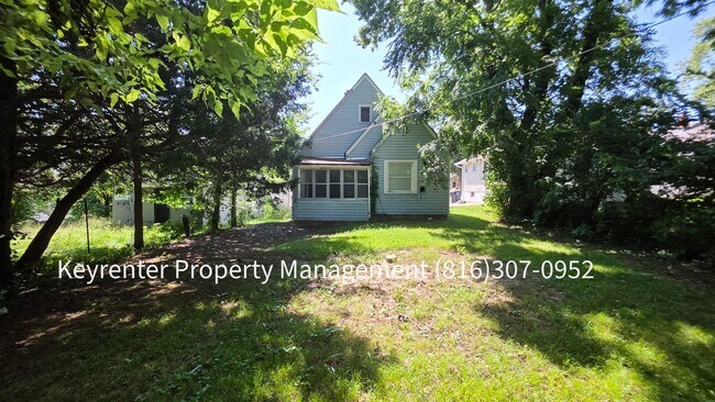 Building Photo - 3921 Myrtle Ave