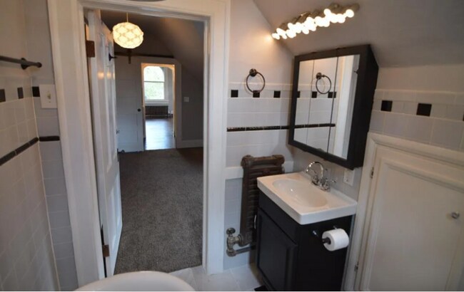 Building Photo - 1440 Detroit St