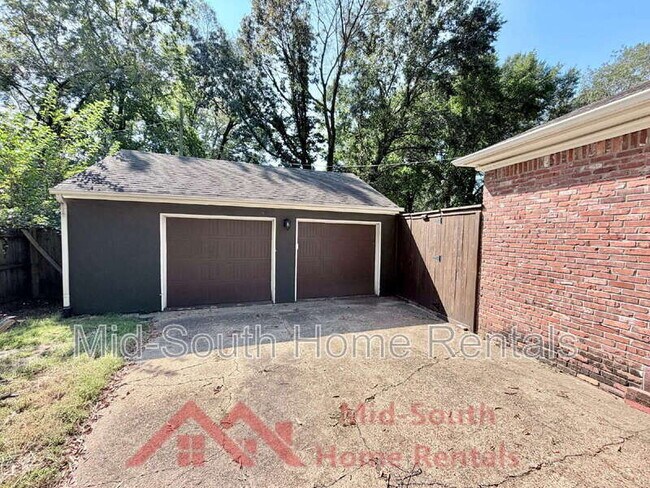 Building Photo - 4703 Crossover Ln
