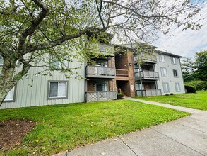 Building Photo - 872 Claytor Square