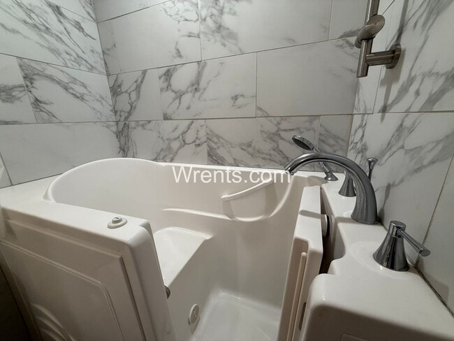 Building Photo - Charming 1 Bed / 1 Bath Apartment in Davenport, WA