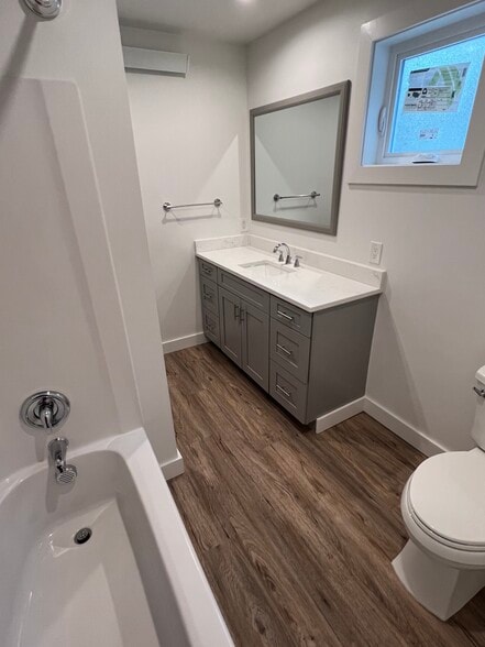 Building Photo - 616 E Myrtle St