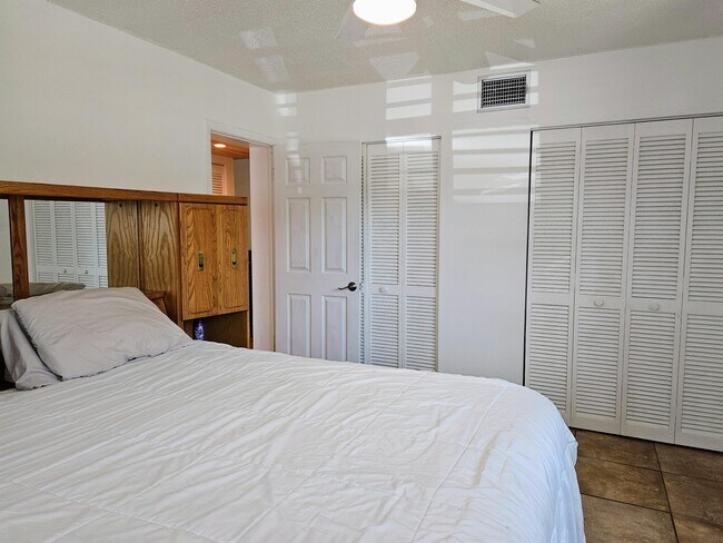 Building Photo - 3575 Gulf Blvd