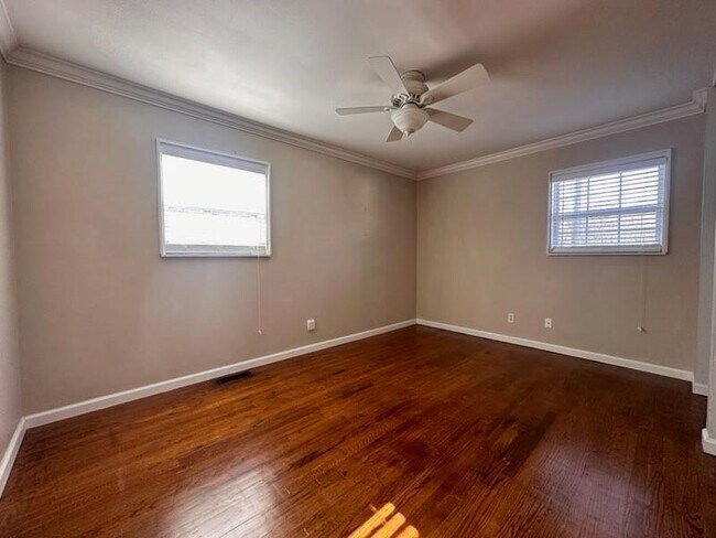 Building Photo - 1716 Mohawk Pl SE