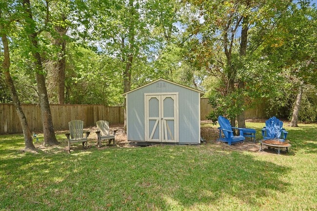 Building Photo - For Lease | 4 Bed, 2 Bath | 2,449 Sq Ft | The Woodlands Creekside Community |