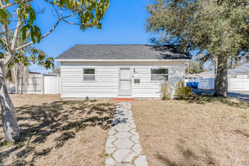 Building Photo - 917 56th Ave N