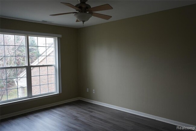Building Photo - 44036 Rushcliffe Dr