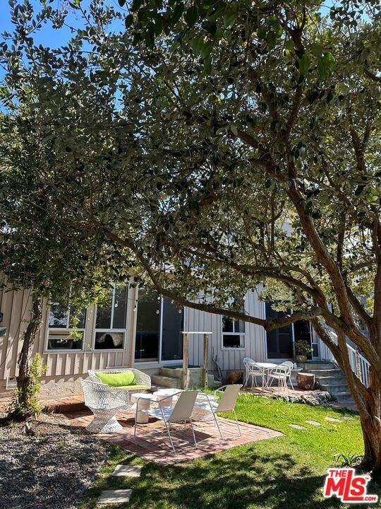 Building Photo - 555 Agate St