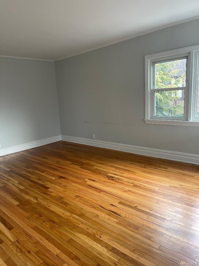 Building Photo - 459 E Chester St