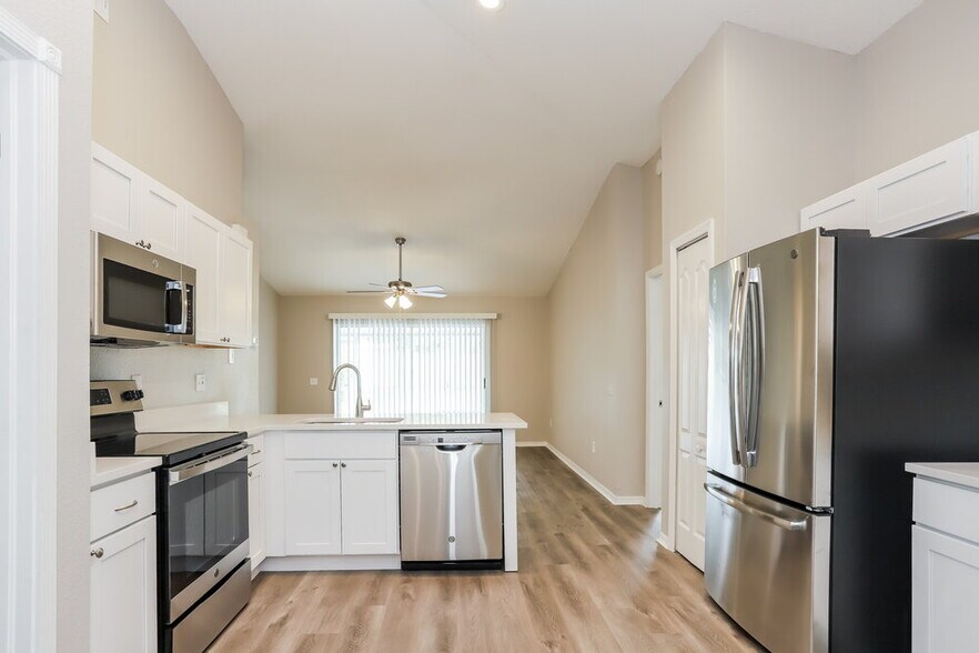 Building Photo - 416 Sangria Dr