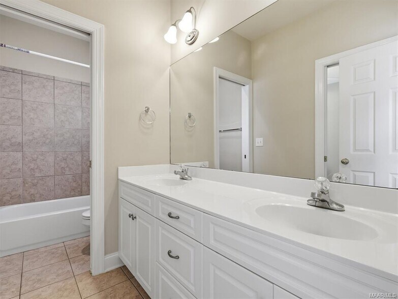 Building Photo - 8843 Marston Way