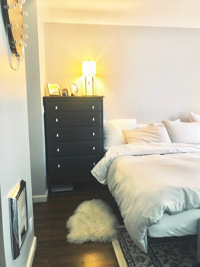 Building Photo - 199 Montecito Ave