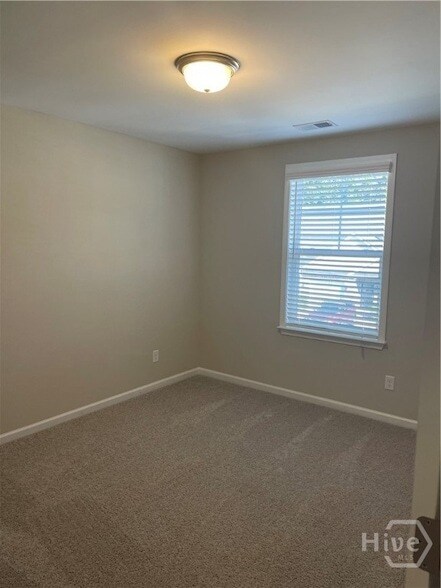 Building Photo - 102 Reese Way