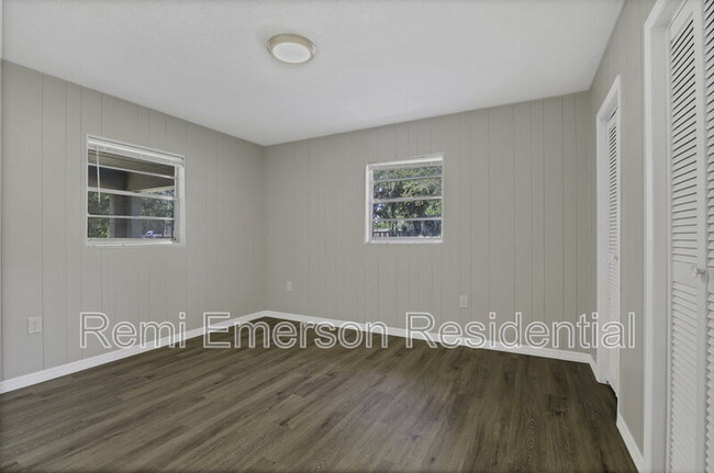 Building Photo - 14025 Southeast 54th Ct.