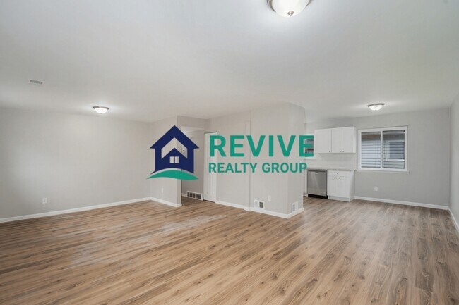 Building Photo - 27275 Barbara Ct