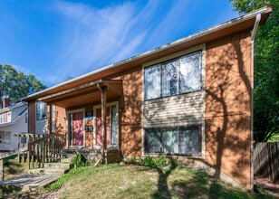 Building Photo - 795 N Maple Rd