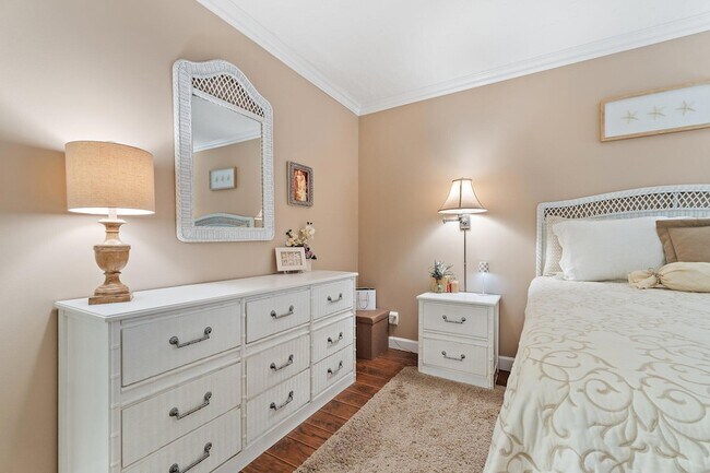 Building Photo - 1605 S US Hwy 1