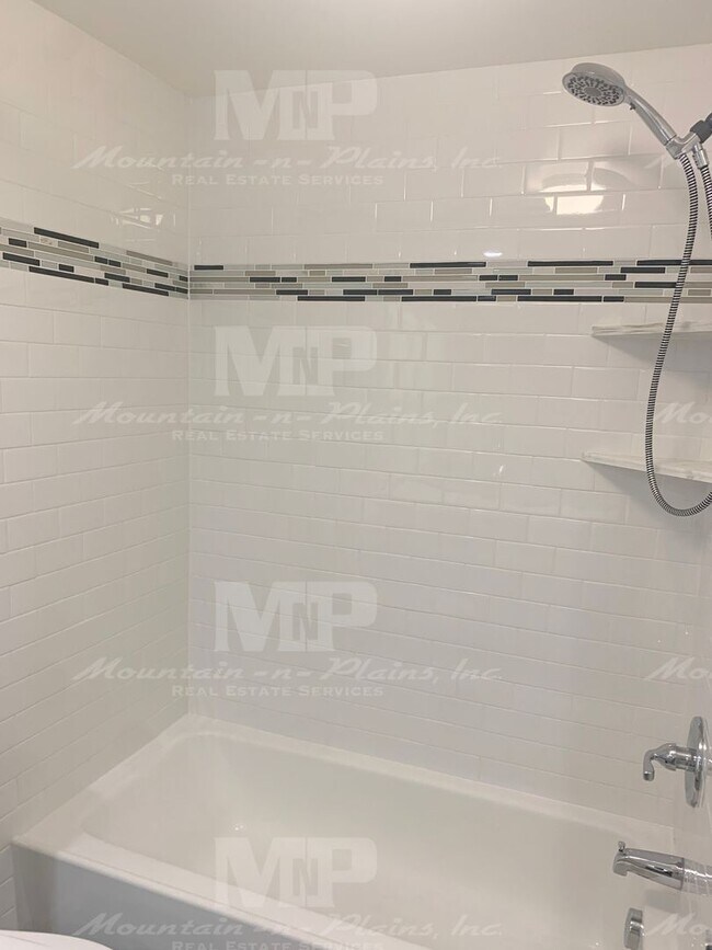 Building Photo - 2960 W Stuart St