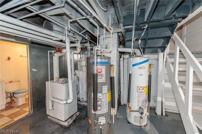 Building Photo - 1794 W 54th St