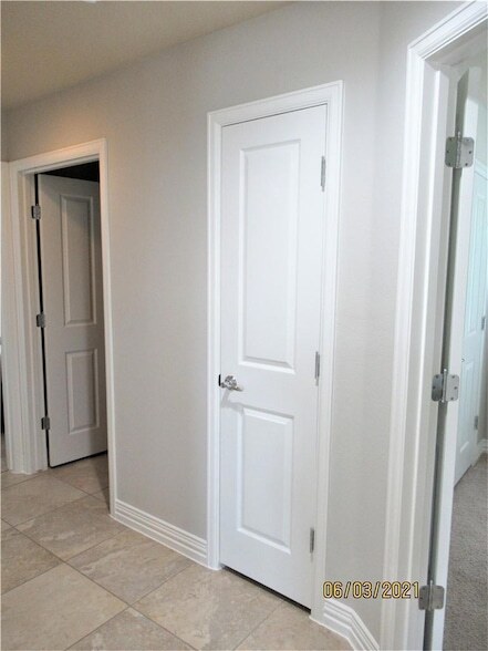 Building Photo - 106 Coyote Trail