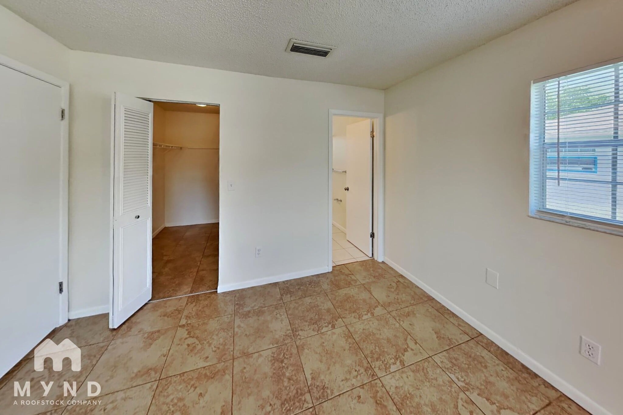 Building Photo - 12431 Brookside St