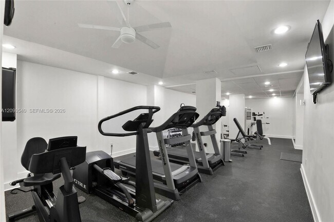 Building Photo - 6450 Collins Ave