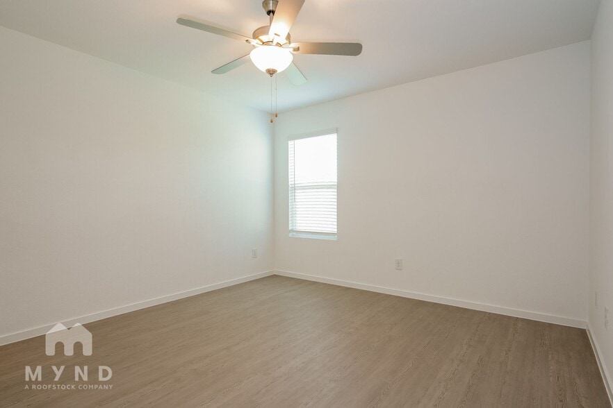 Building Photo - 2712 Mistwood Dr