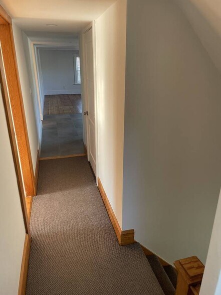 Building Photo - 13 Middle St